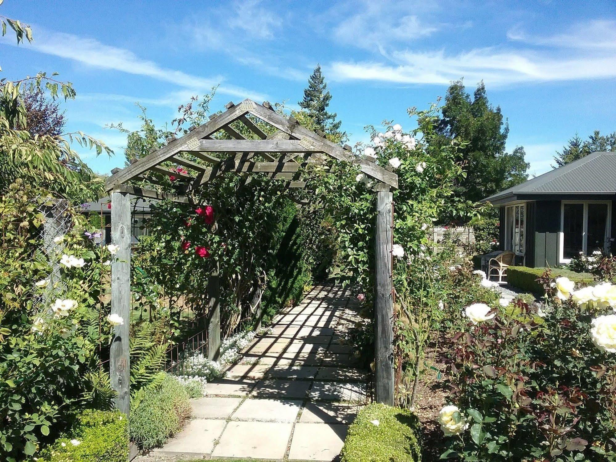 Marchmont Gardens Bed & Breakfast Hanmer Springs Bagian luar foto