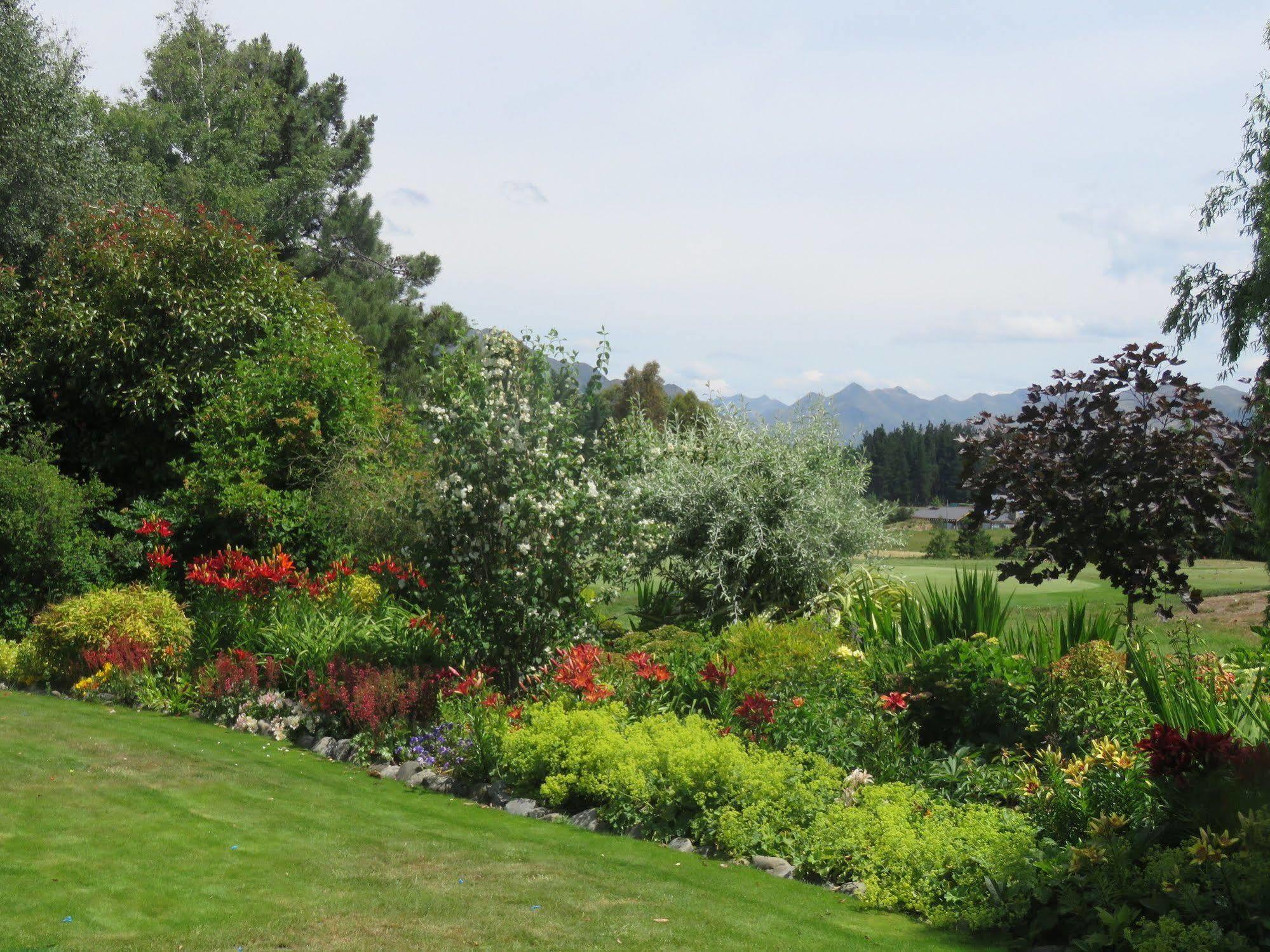 Marchmont Gardens Bed & Breakfast Hanmer Springs Bagian luar foto